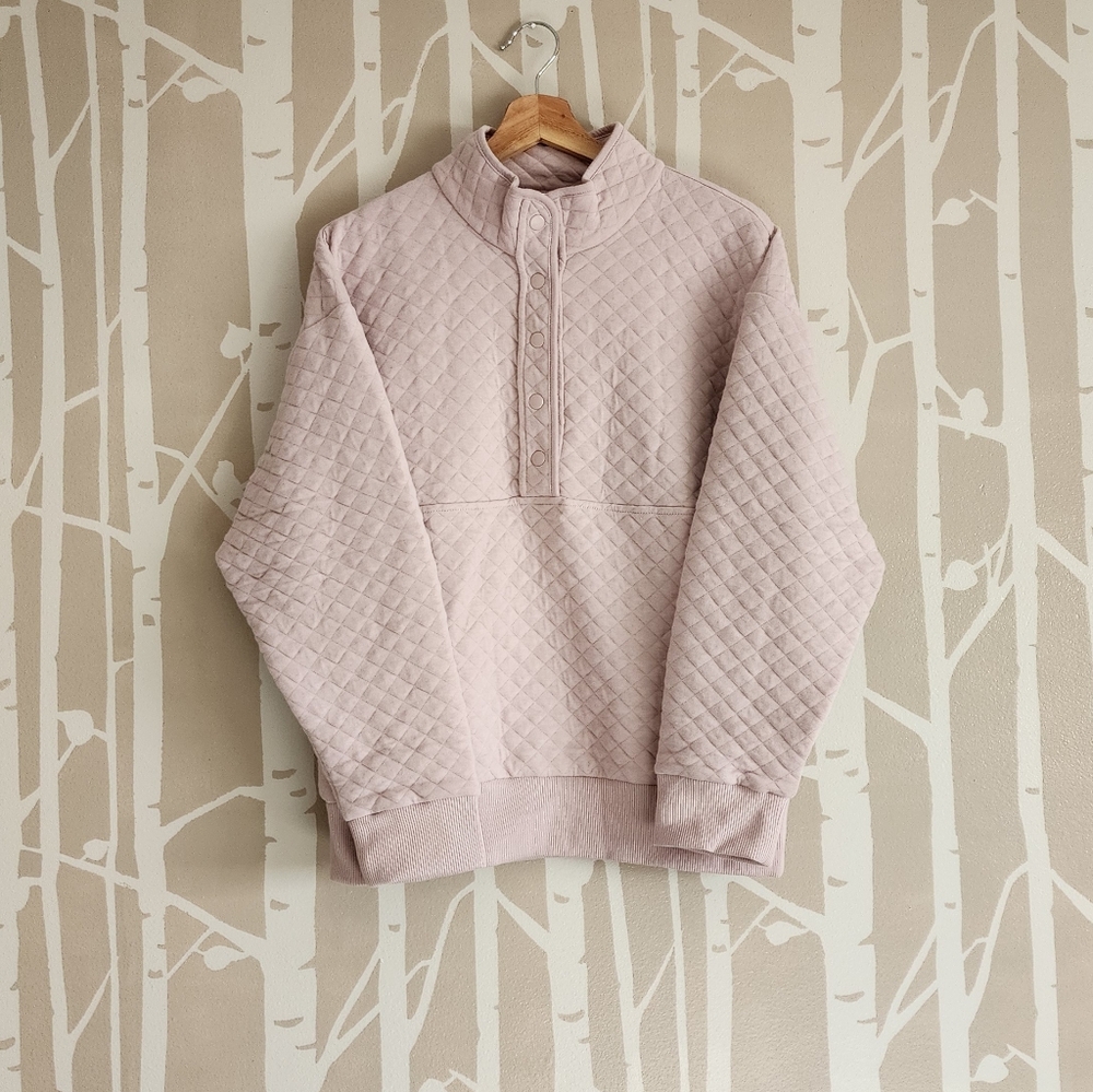 SOLD: Banana Republic: Snap Collared Quilted Sweatshirt